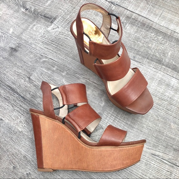 Vince Camuto Niskera Leather Super Wedge! - Picture 3 of 8